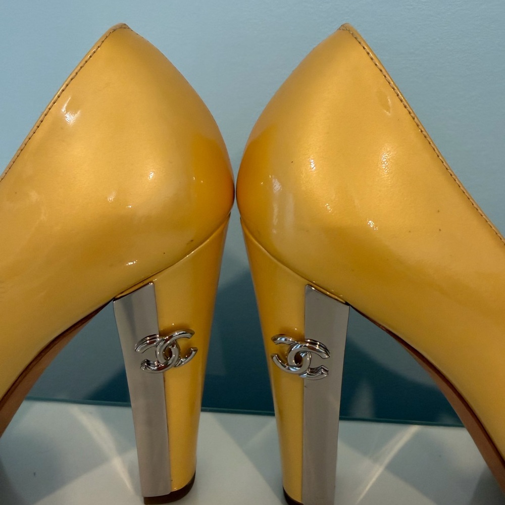 CHANEL Yellow and Silver High Heels